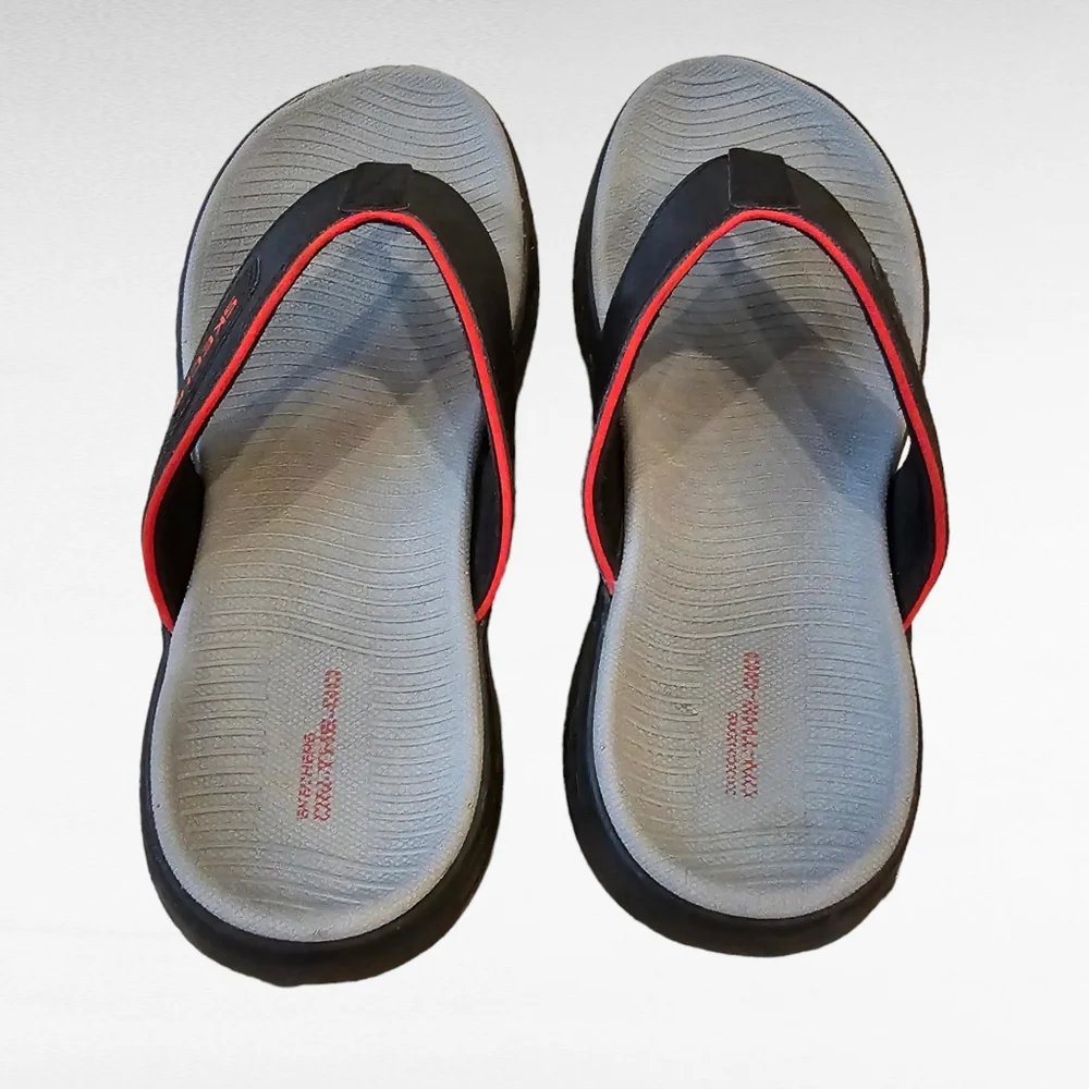 Skechers On The Go Black and Red Kids Sandals Size 4